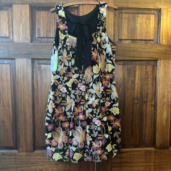 NWT Sam Edelman “Sephia” Bow Back Black Dress with Floral Embroidery - Picture 3 of 6